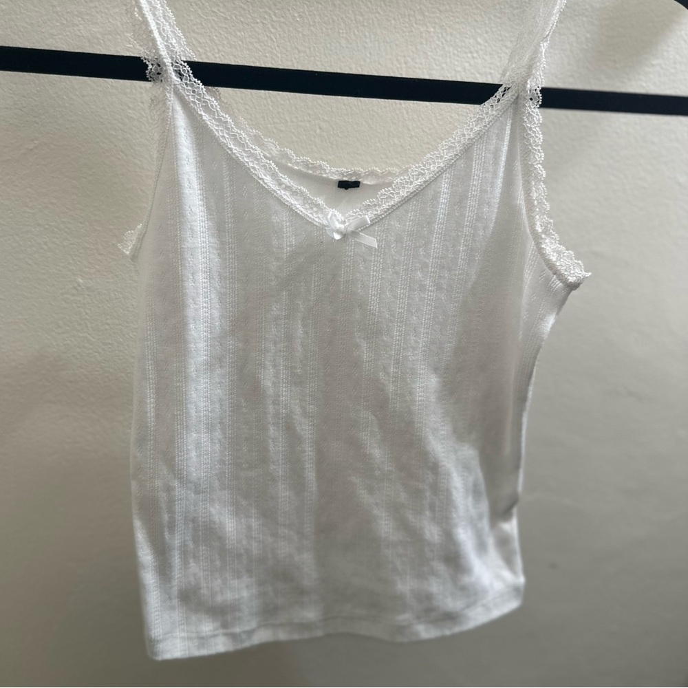 white lace tank top